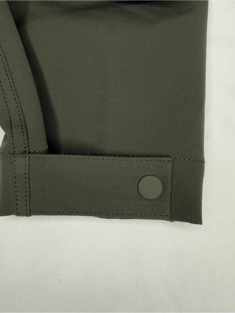Athleta Endless High Rise Cargo  Pants in Aspen Olive Size 6 - Picture 14 of 15